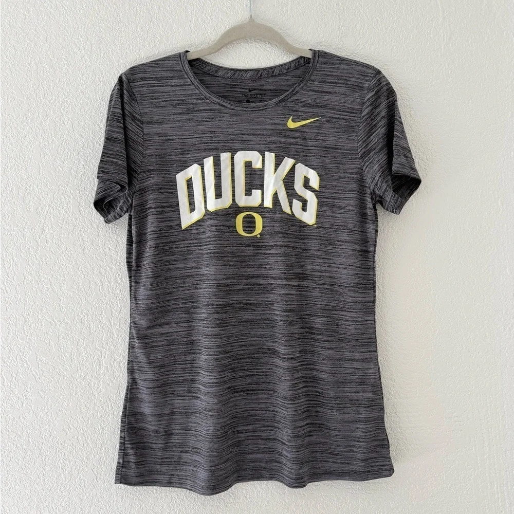 Nike Women's Gray Oregon Ducks T-Shirt size Small